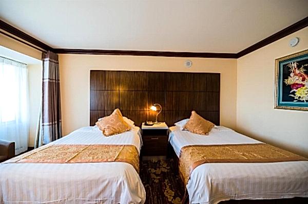 MUMBAI Crystal Hotel -Mumbai-Long Beach Area image 11