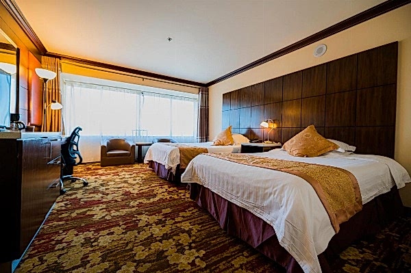 MUMBAI Crystal Hotel -Mumbai-Long Beach Area image 17