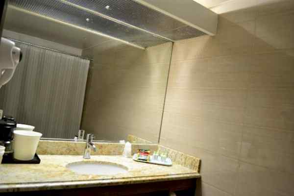 MUMBAI Crystal Hotel -Mumbai-Long Beach Area image 39